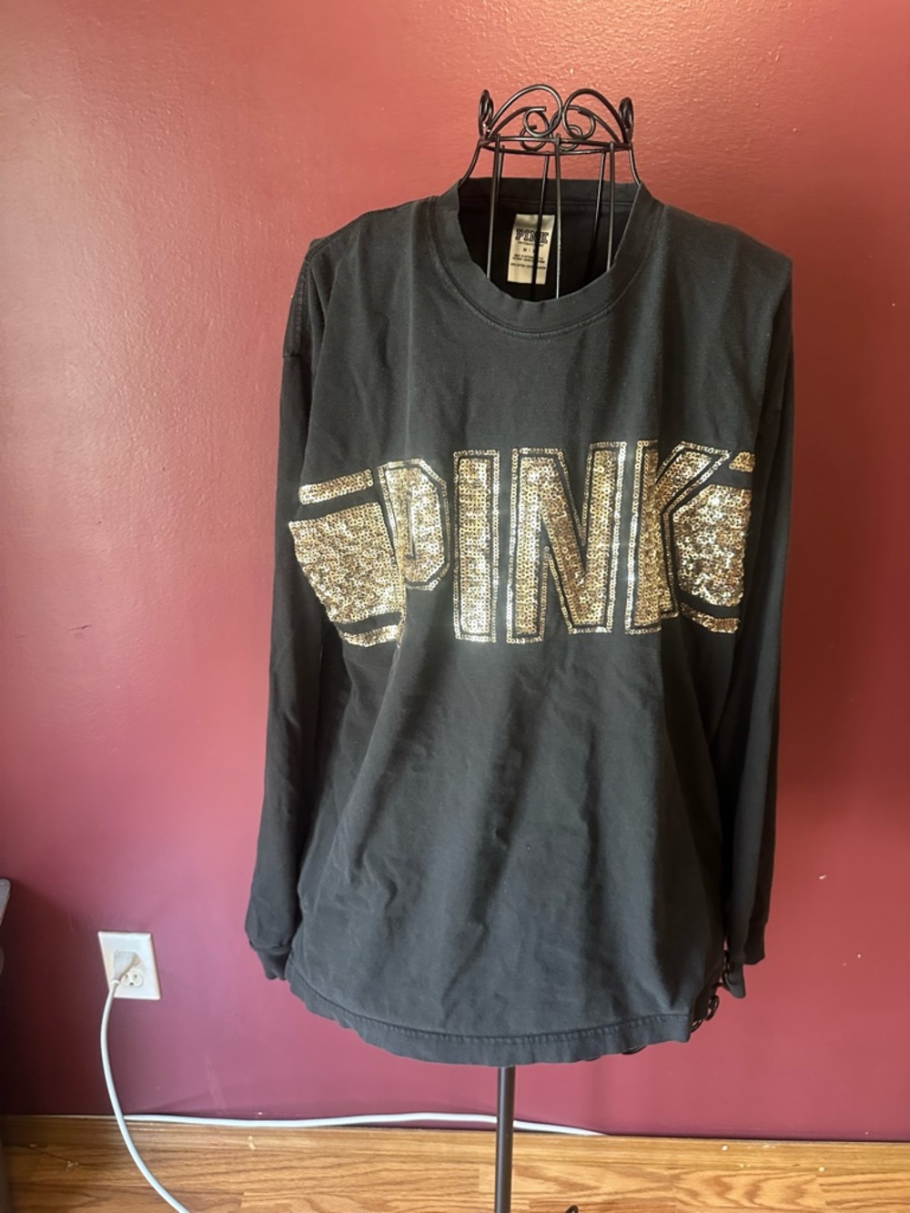 Victoria's Secret PINK Black Long-Sleeve Tee with Gold Sequin Logo - Picture 2 of 6
